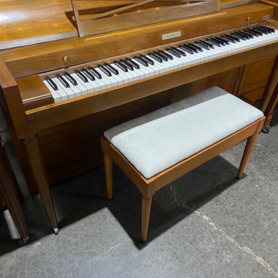 Baldwin Acrosonic 1969 Light Walnut Spinet | Farley's House of